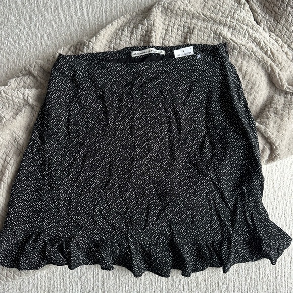 Abercrombie & Fitch Dresses & Skirts - Abercrombie NWT Skirt